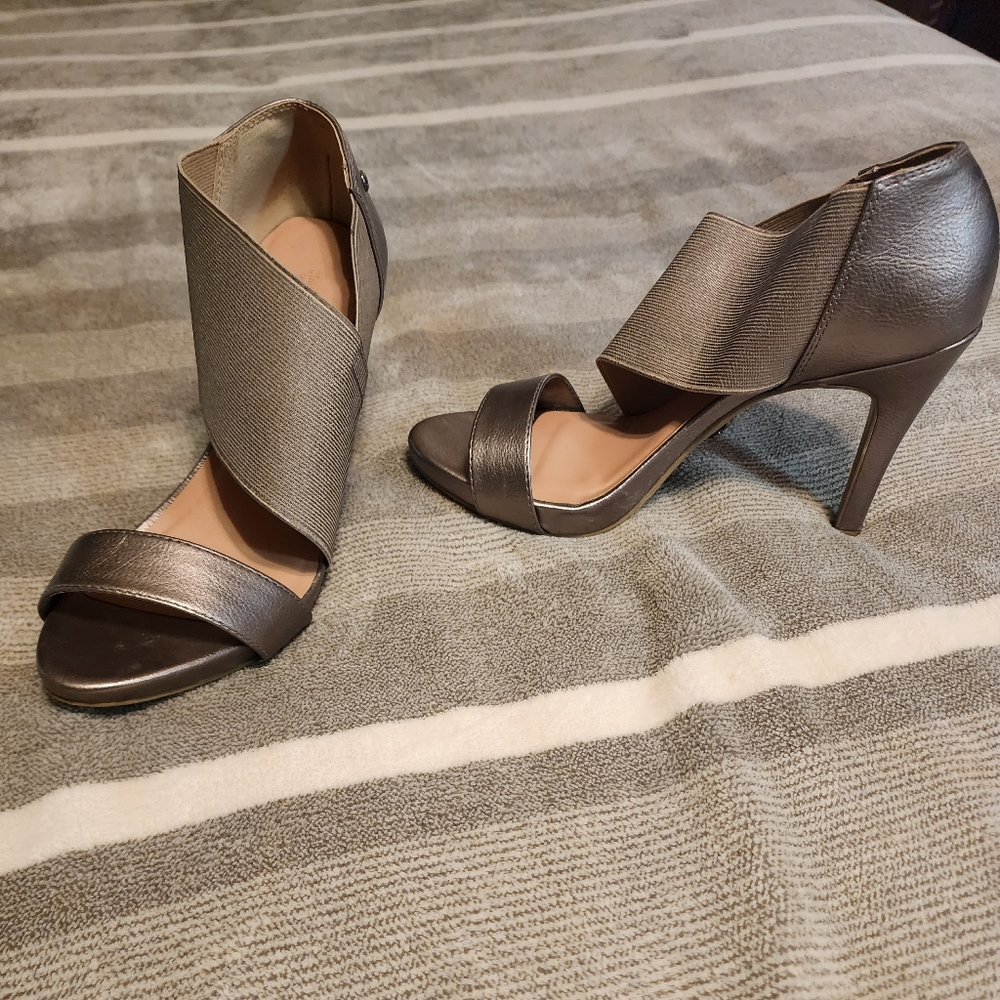 SIMPLY VERA HEELS